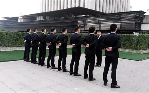 安徽揭秘：如何选择靠谱的收债公司？老司机给你支招